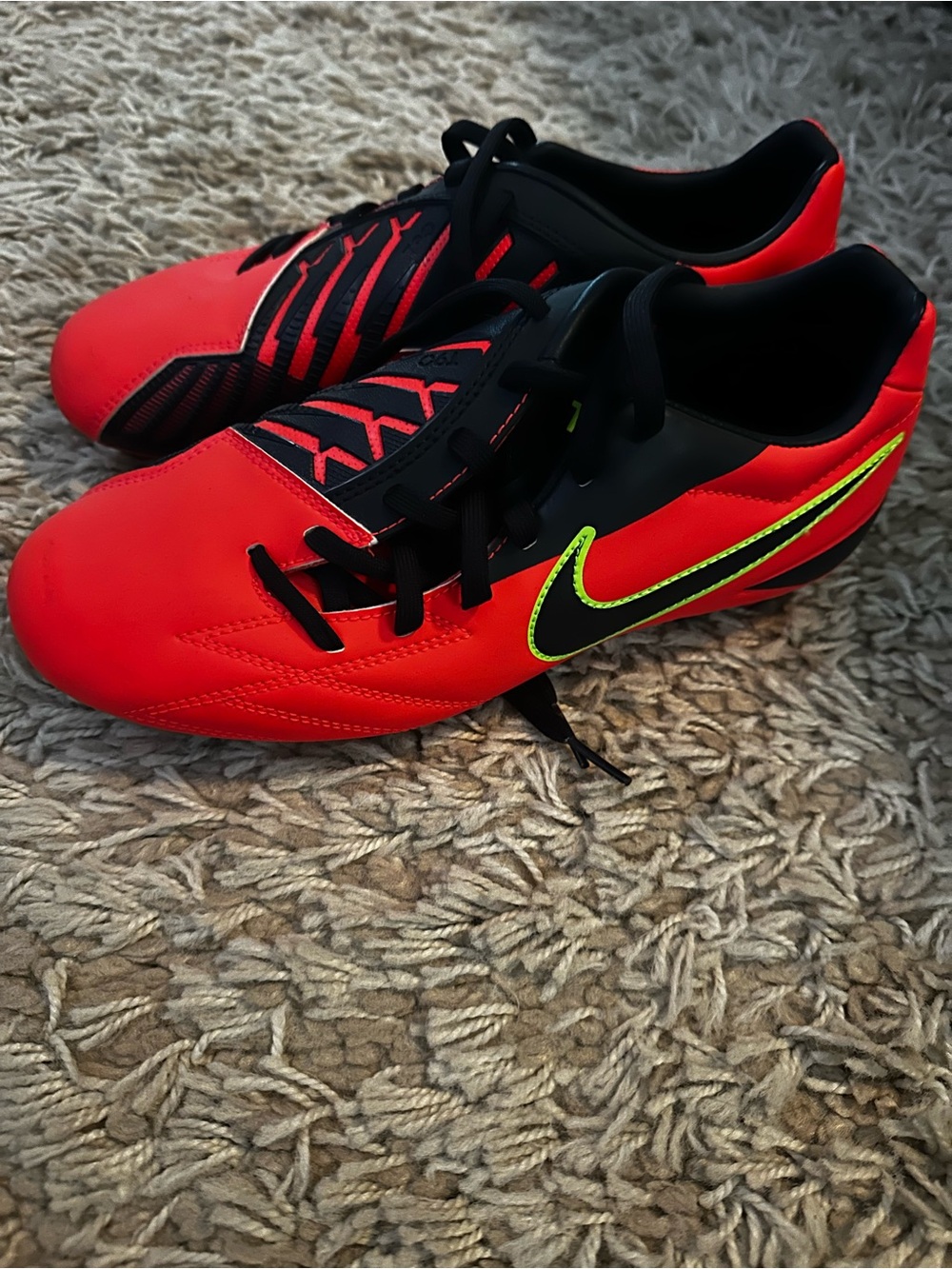Nike T90 SHOOT IV FG Crimson/Black with Neon Accent Cleats